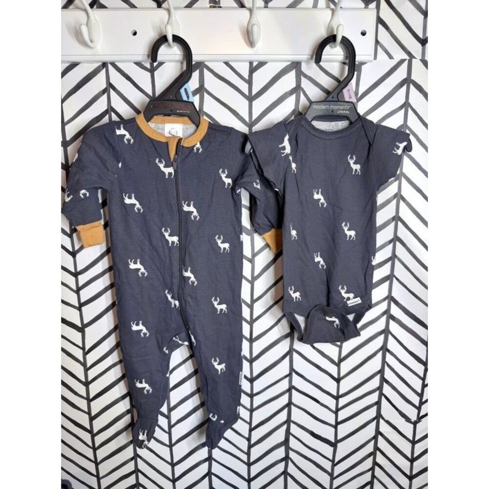 Gerber’s Blue White 2Pc Zip Sleeper & Onesie Baby Boy 0-3M 7126